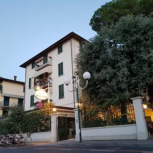 La Primula Hotel