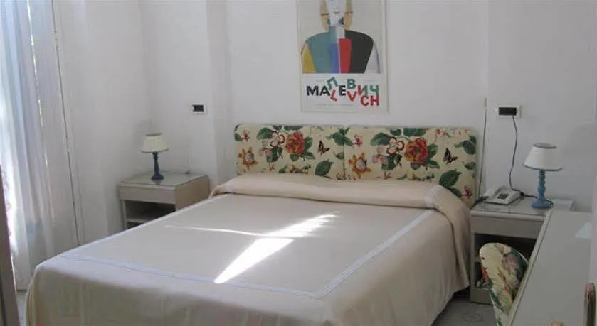 Piccolo Hotel Forte dei Marmi 3*,